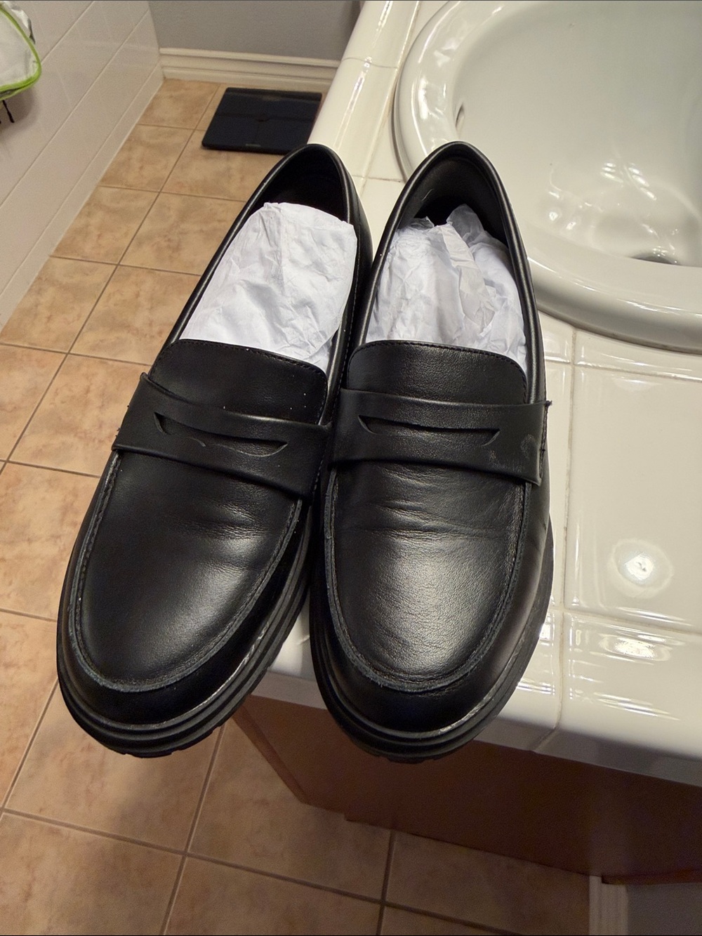 Quince WomensBlack Leather Penny Loafers